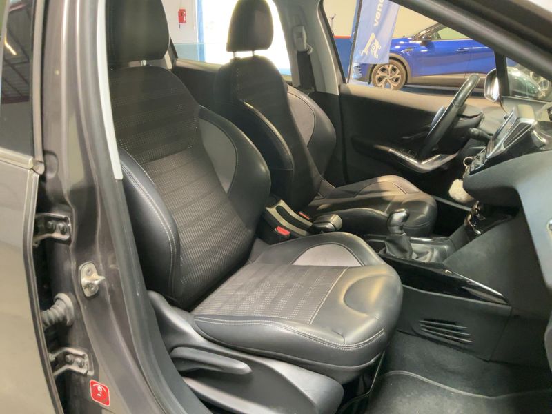 Peugeot 2008 1.2 e-THP Allure Business 2016 – снимка 16