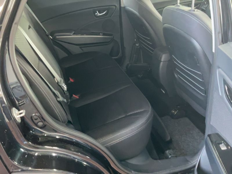 Ssangyong XLV 1.6 Turbodiesel Sapphire 4x2 — zdjęcie 14