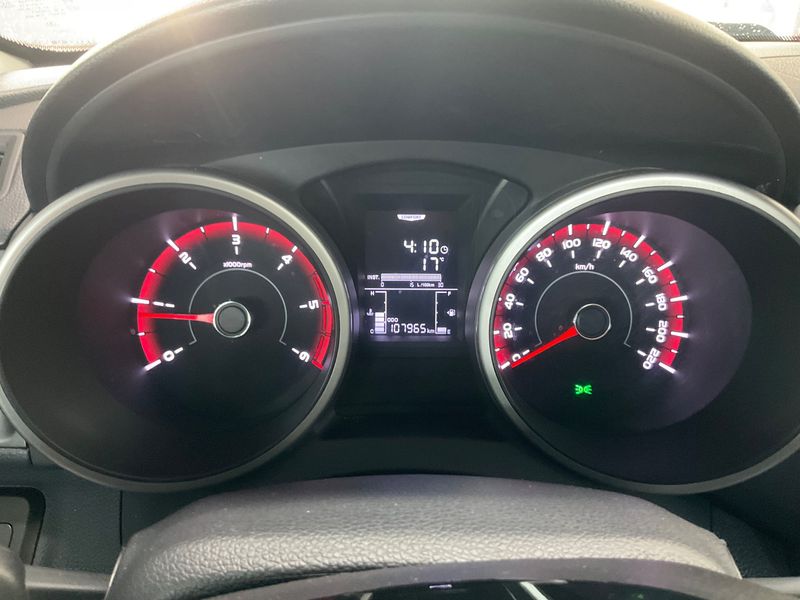 Ssangyong XLV 1.6 Turbodiesel Sapphire 4x2 — zdjęcie 13