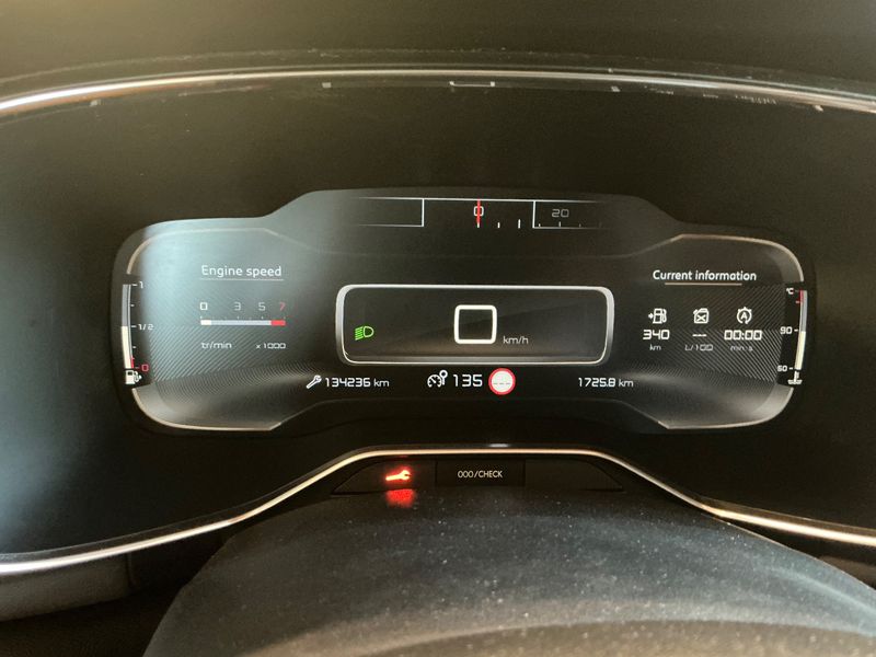 Citroen C5 Aircross 1.5 Blue-HDi Feel — zdjęcie 13