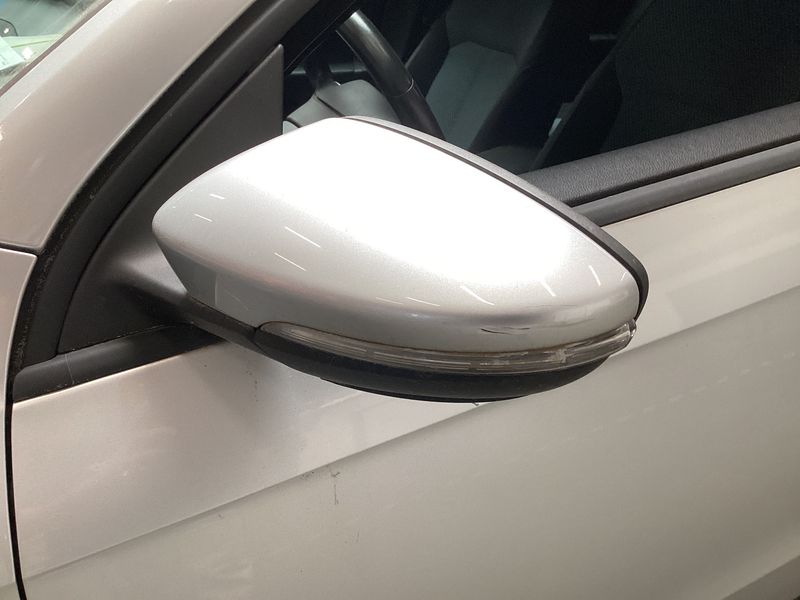 Volkswagen Passat 1.6 TDI Trendline BlueMotion Tech 2012 – снимка 32