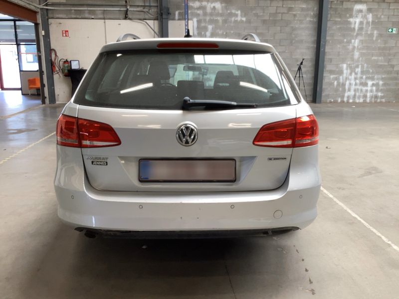 Volkswagen Passat 1.6 TDI Trendline BlueMotion Tech 2012 – снимка 7