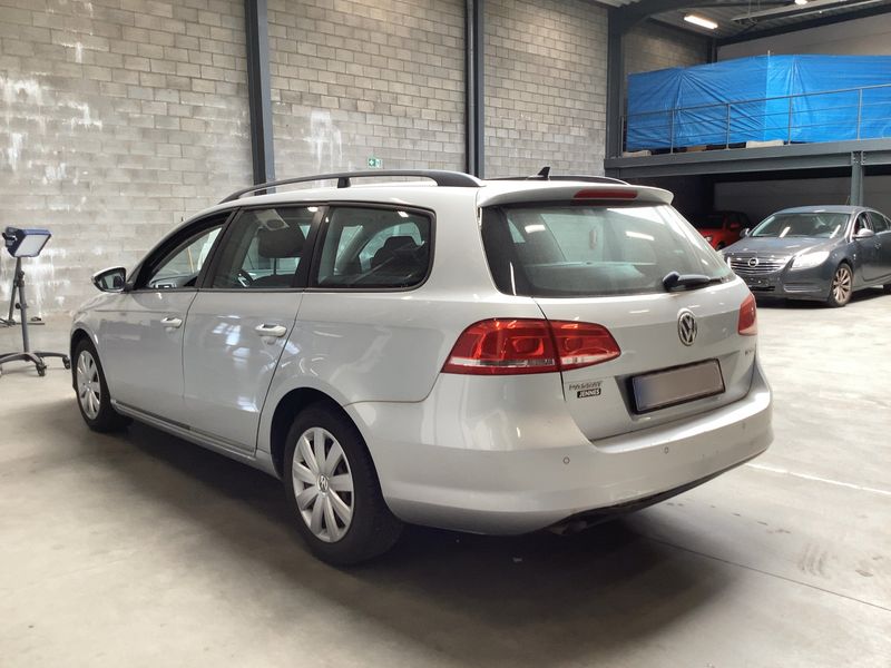 Volkswagen Passat 1.6 TDI Trendline BlueMotion Tech 2012 – снимка 6