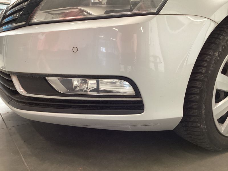 Volkswagen Passat 1.6 TDI Trendline BlueMotion Tech 2012 – снимка 39