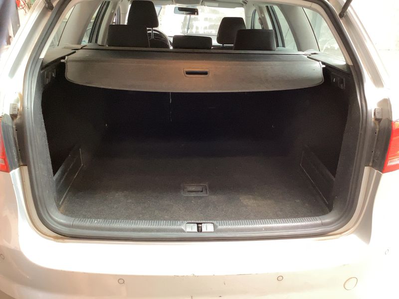 Volkswagen Passat 1.6 TDI Trendline BlueMotion Tech 2012 – снимка 15