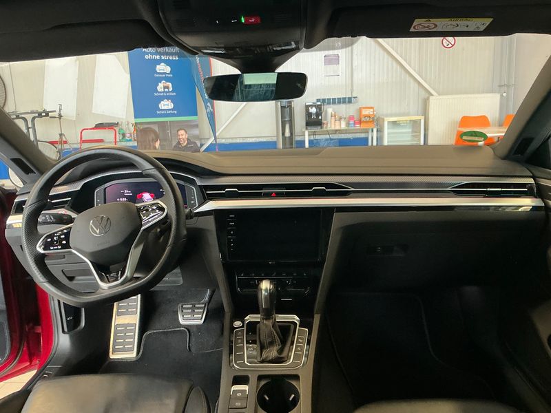 Volkswagen Arteon Shooting Brake 2.0 TSI R-Line 4Motion — zdjęcie 12