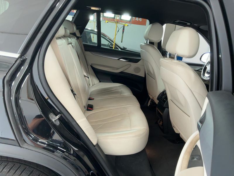 BMW X5 xDrive 25d — zdjęcie 14