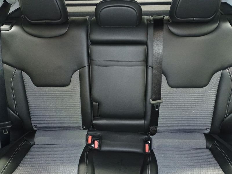 Jeep Compass 1.5 GSE T4 e-Hybrid Altitude — zdjęcie 8