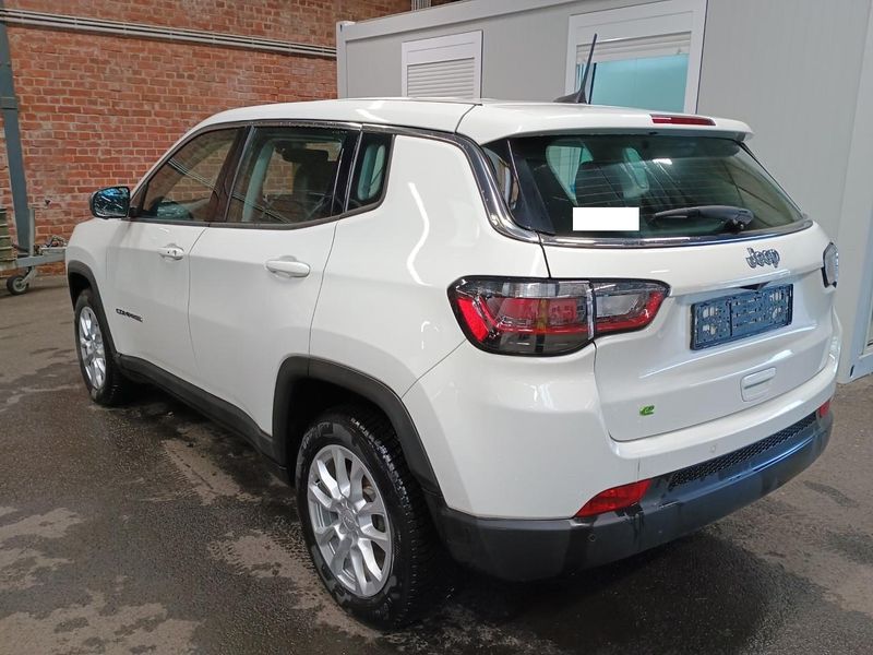 Jeep Compass 1.5 GSE T4 e-Hybrid Altitude — zdjęcie 2