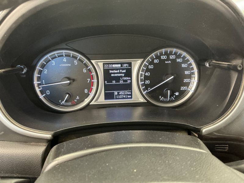 Suzuki Vitara 1.6 Comfort 4x4 — zdjęcie 13