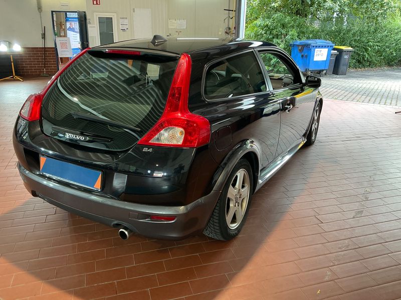 Volvo C30 2.4 Momentum — zdjęcie 2