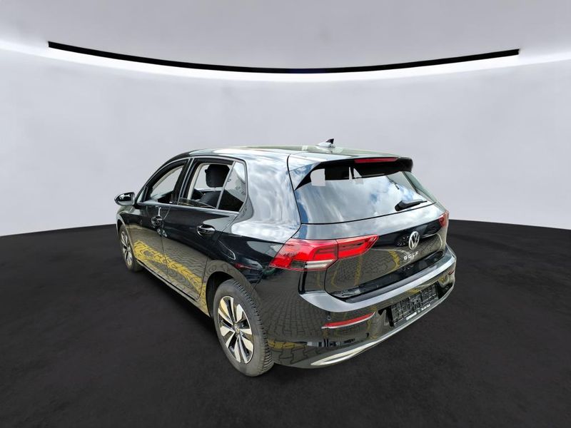 Volkswagen Golf VIII 2.0 TDI Move — zdjęcie 14