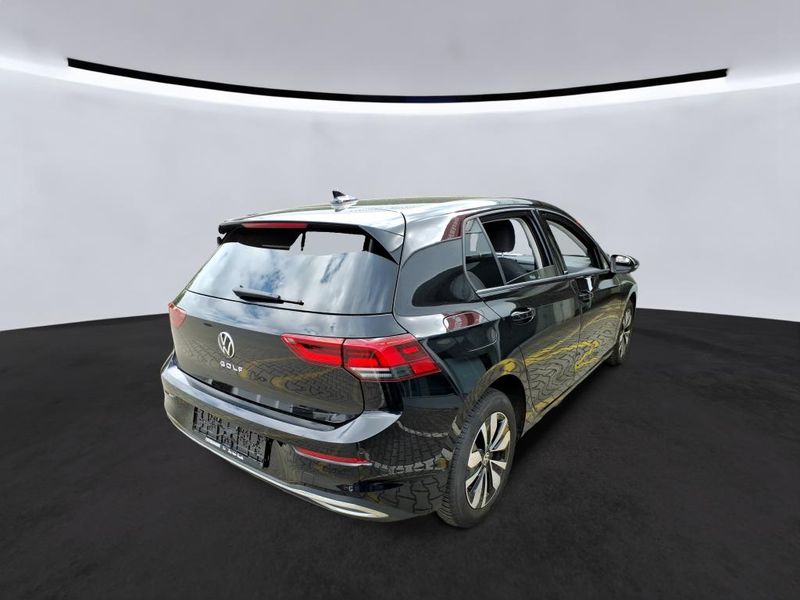 Volkswagen Golf VIII 2.0 TDI Move — zdjęcie 15