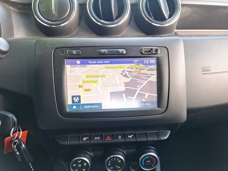 Dacia Duster 1.5 dCi Comfort — zdjęcie 13