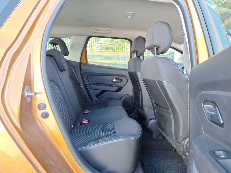 Dacia Duster 1.5 dCi Comfort — zdjęcie 14