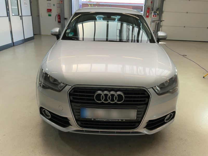 Audi A1 1.6 TDI Ambition — zdjęcie 9