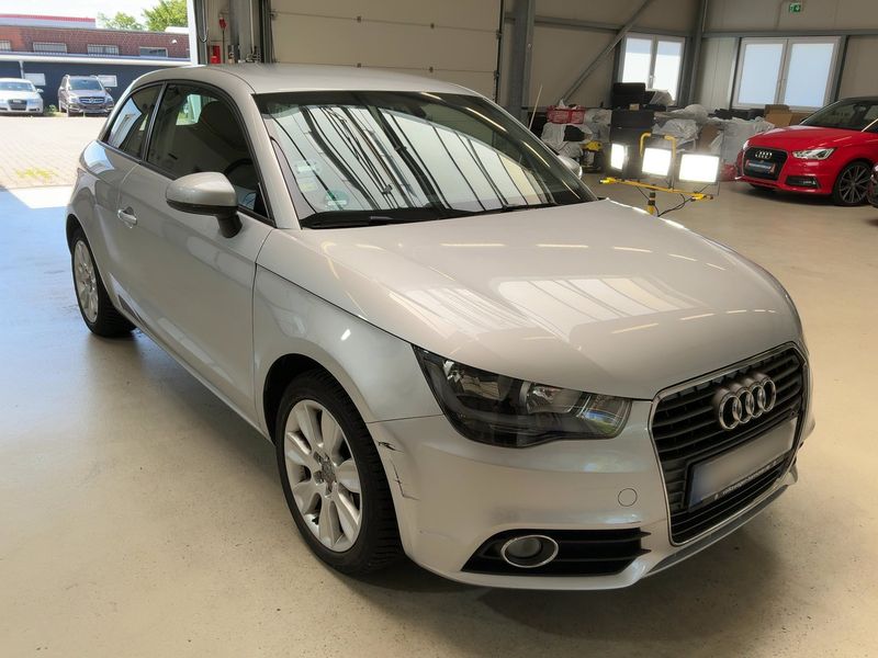 Audi A1 1.6 TDI Ambition — zdjęcie 8