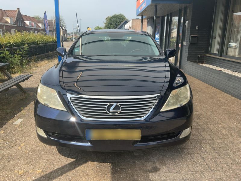 Lexus LS-Serie LS 460 Executive — zdjęcie 9