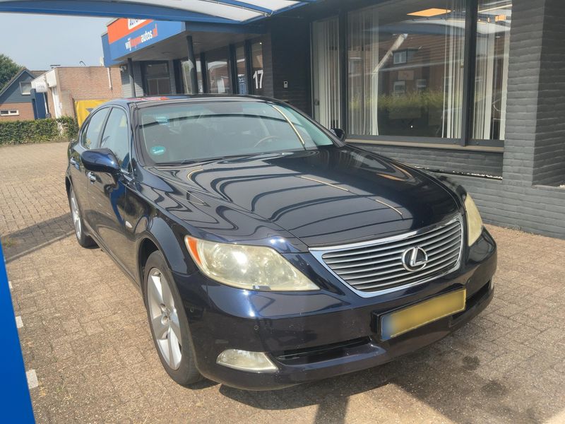 Lexus LS-Serie LS 460 Executive — zdjęcie 8
