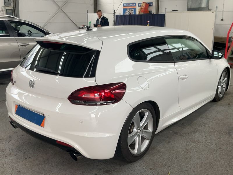 Volkswagen Scirocco 2.0 TSI R — zdjęcie 6