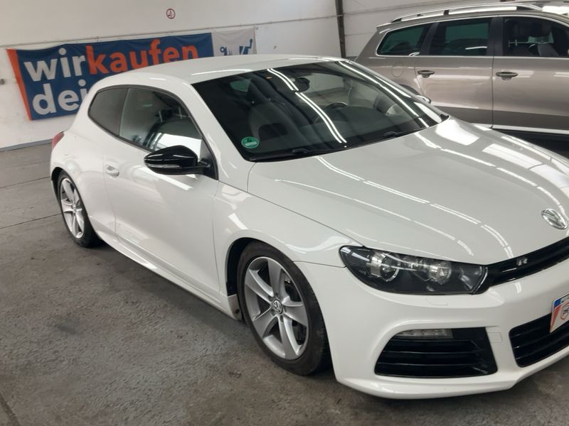 Volkswagen Scirocco 2.0 TSI R — zdjęcie 8