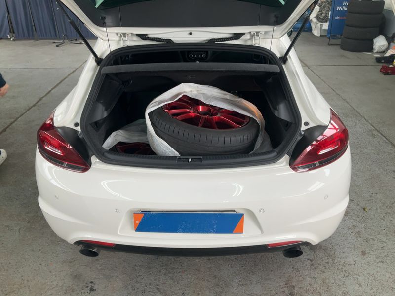 Volkswagen Scirocco 2.0 TSI R — zdjęcie 10