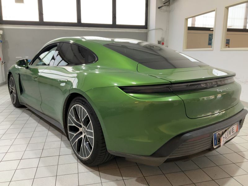 Porsche Taycan 4S — zdjęcie 3