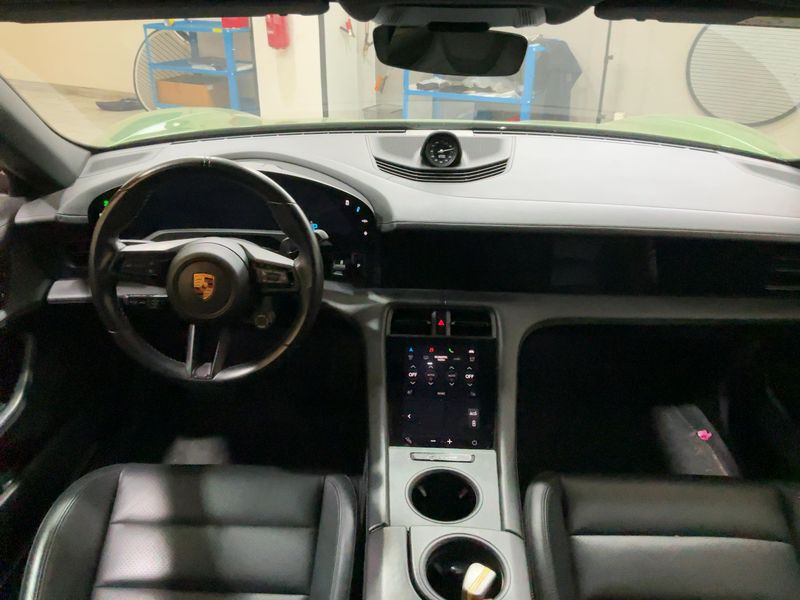 Porsche Taycan 4S — zdjęcie 12