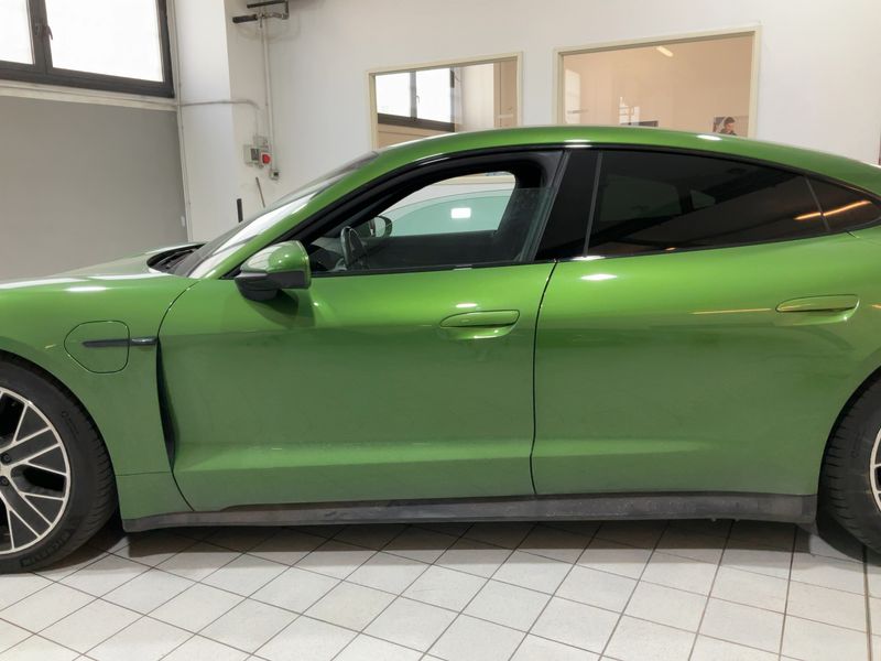 Porsche Taycan 4S — zdjęcie 4