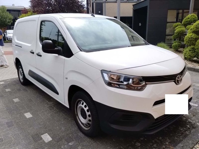 Toyota ProAce City 1.5 D-4D L1 Comfort — zdjęcie 4