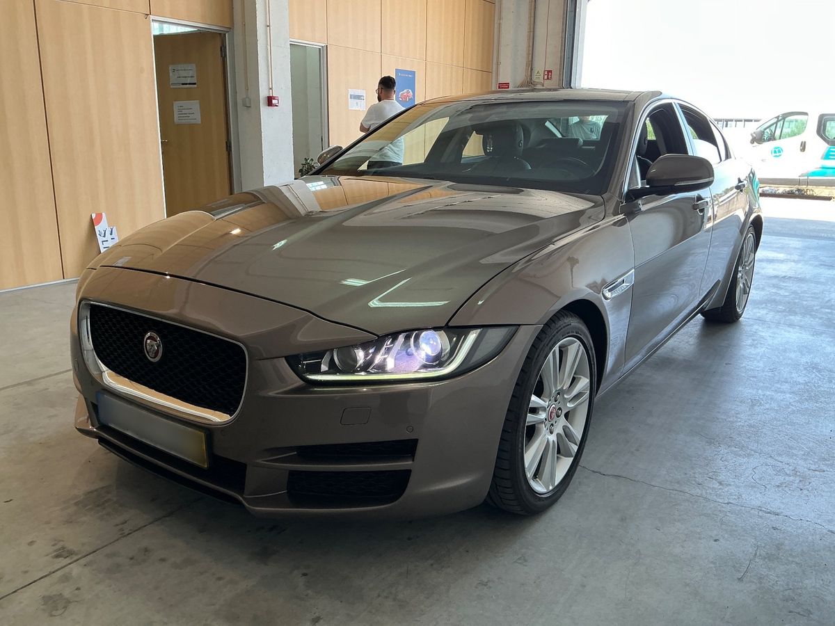 Jaguar XE 2016