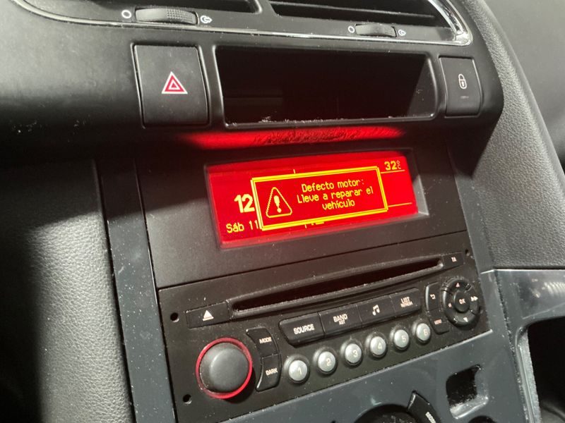 Peugeot 3008 1.6 Blue-HDi Style 2017 – снимка 27
