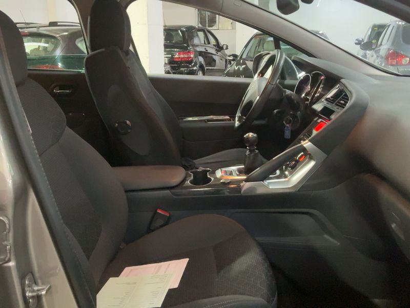 Peugeot 3008 1.6 Blue-HDi Style — zdjęcie 11