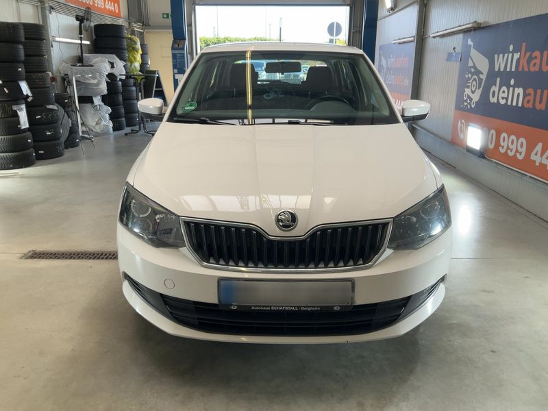 Skoda Fabia 1.0 TSI Ambition — zdjęcie 9