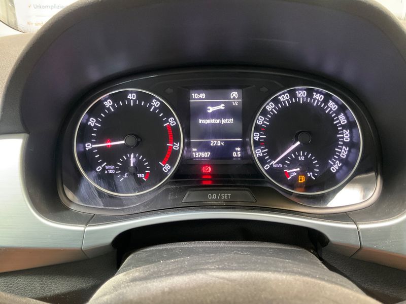 Skoda Fabia 1.0 TSI Ambition — zdjęcie 13