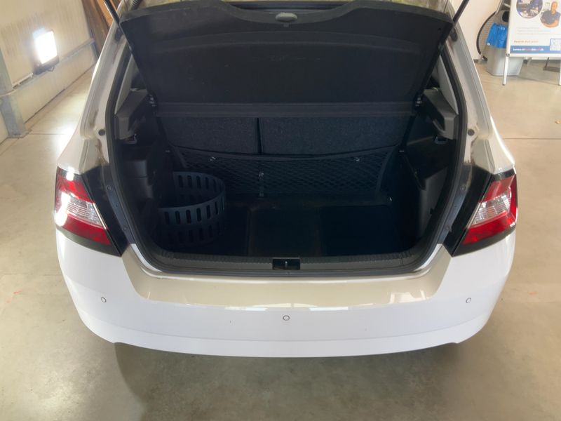 Skoda Fabia 1.0 TSI Ambition — zdjęcie 10
