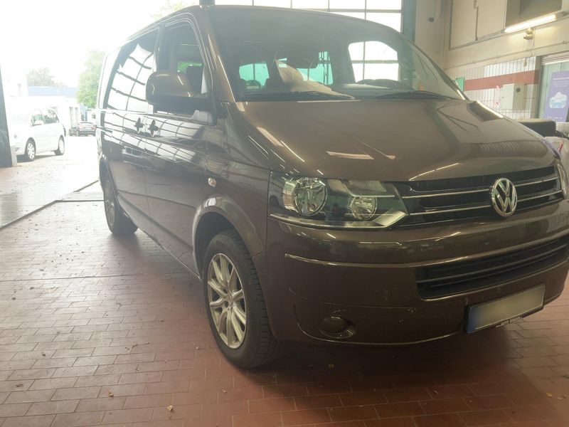 Volkswagen T5 Multivan 2.0 TDI Comfortline 4Motion — zdjęcie 8
