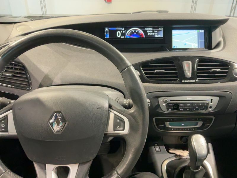 Renault Scenic 2.0 Dynamique 2012 – снимка 17