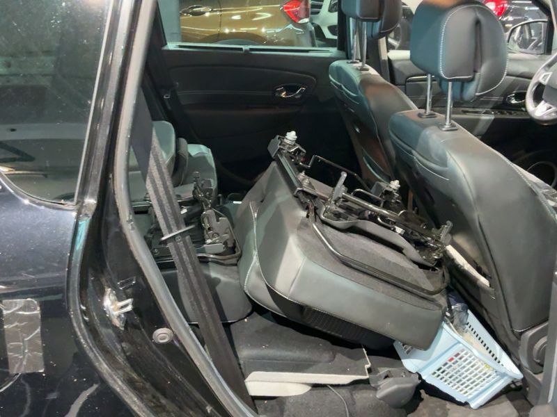 Renault Scenic 2.0 Dynamique 2012 – снимка 19
