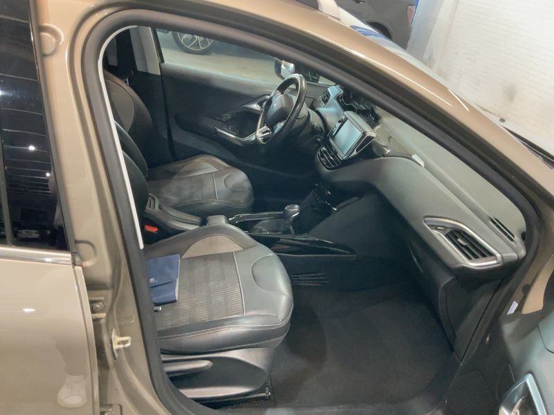 Peugeot 2008 1.2 PureTech Active — zdjęcie 11