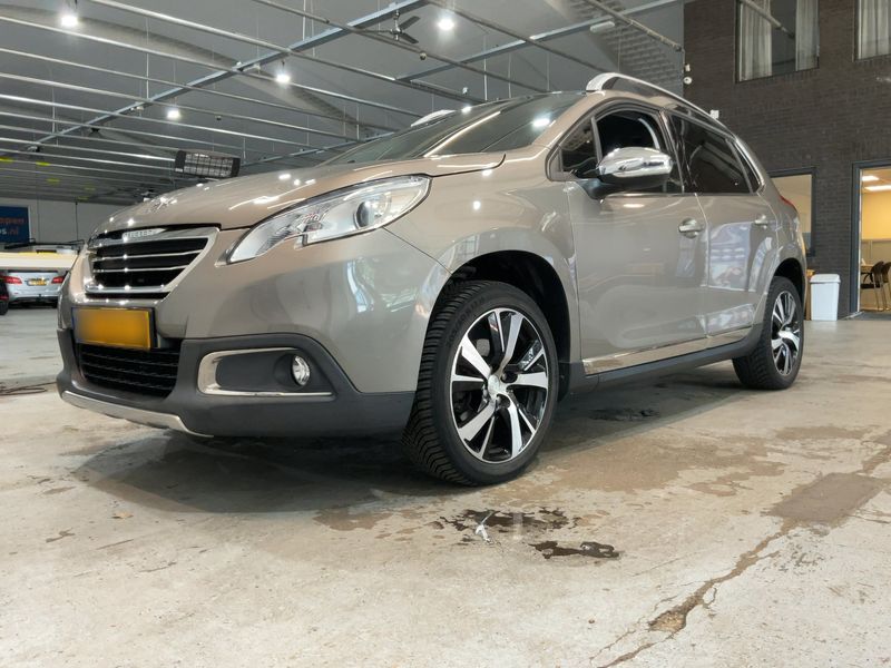 Peugeot 2008 1.2 PureTech Active — zdjęcie 2