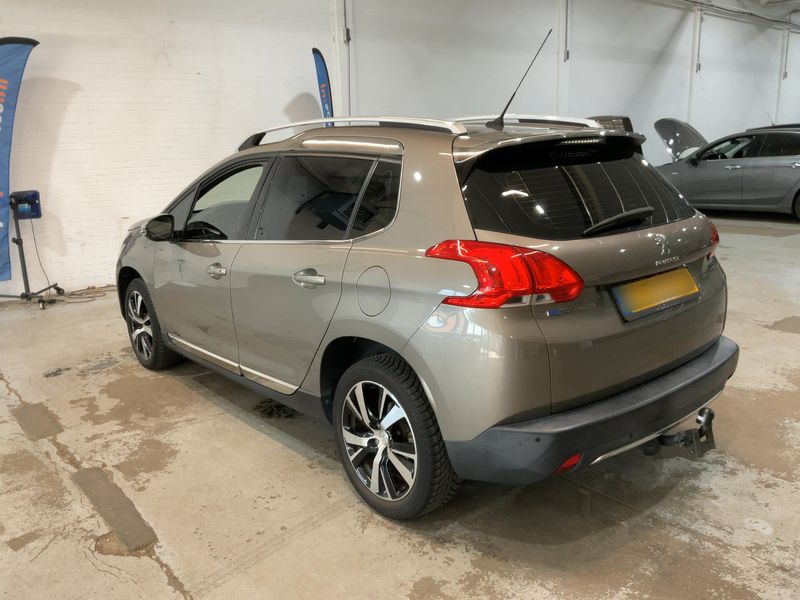 Peugeot 2008 1.2 PureTech Active — zdjęcie 3