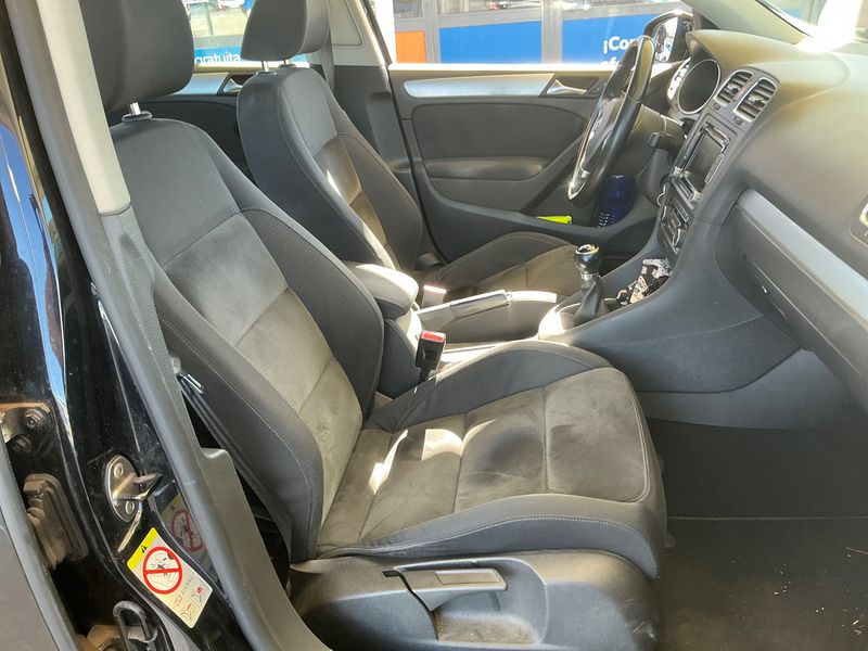 Volkswagen Golf VI 1.6 TDI Sport 2011 – снимка 16