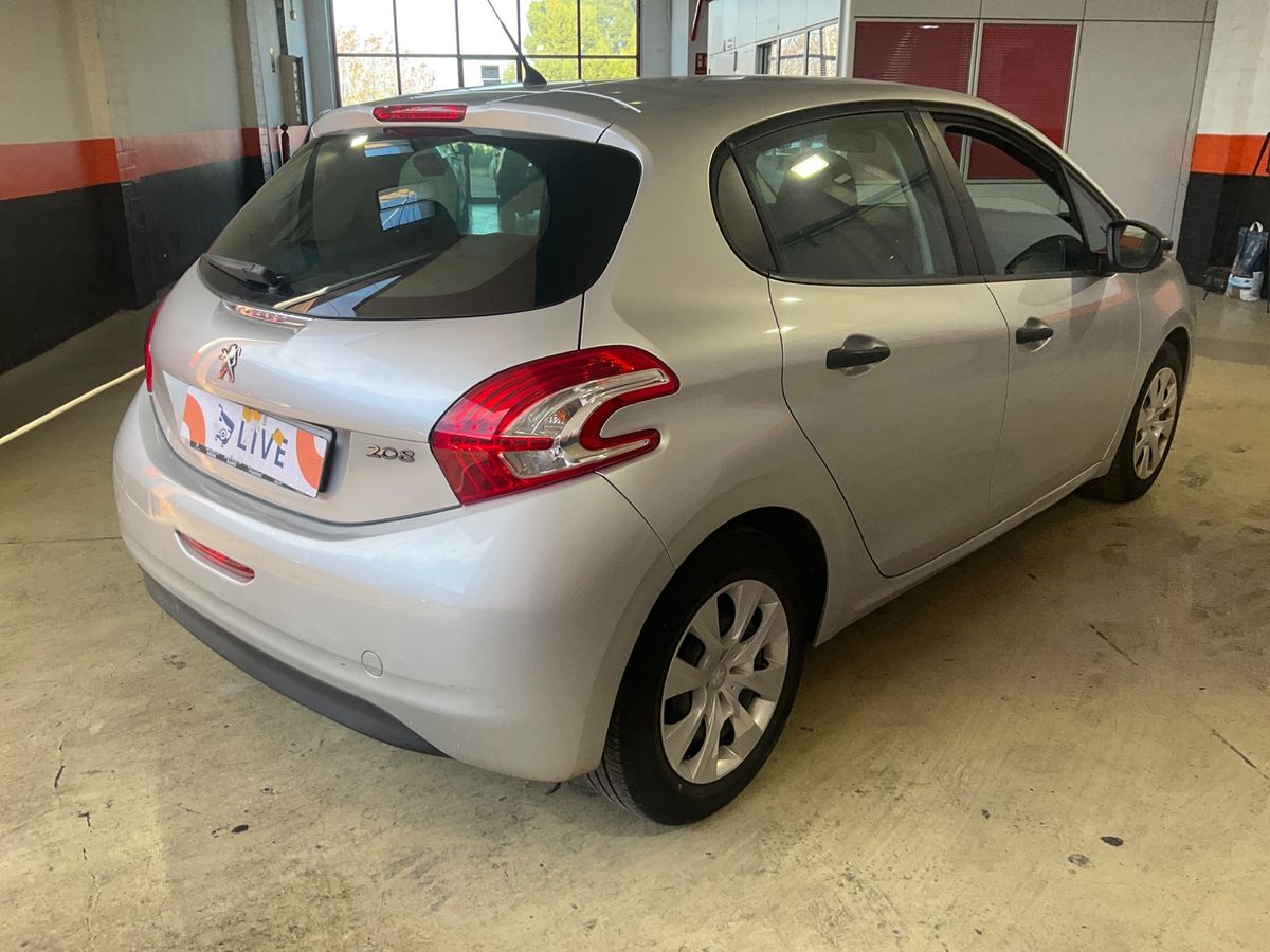 Peugeot 208 1.2 VTi Access