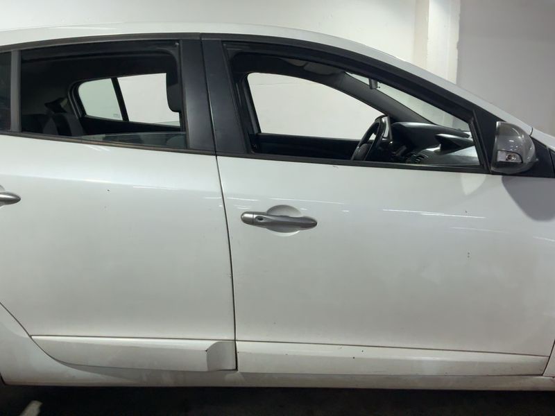 Renault Megane 1.5 dCi GT-Style 2014 – снимка 10