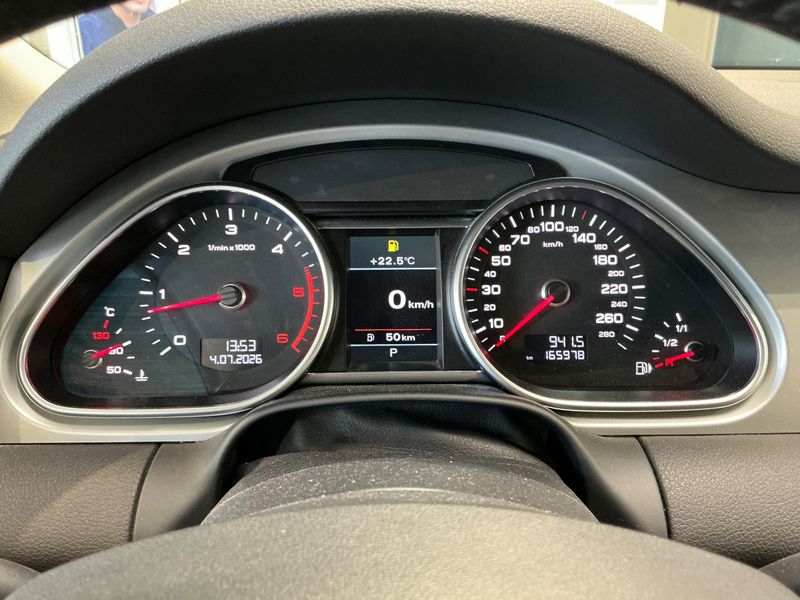 Audi Q7 3.0 V6 TDI quattro — zdjęcie 13
