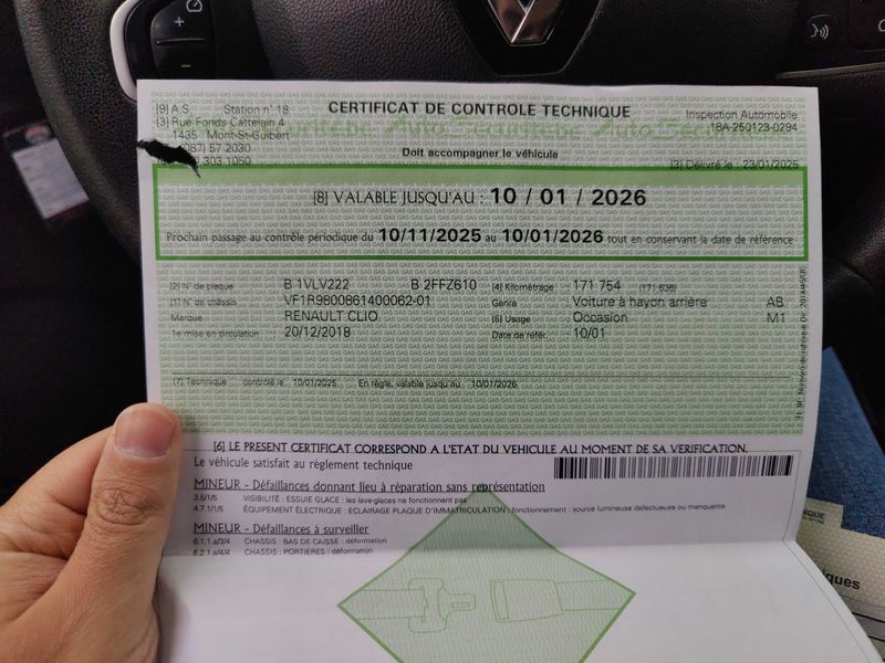 Renault Clio 0.9 Limited — zdjęcie 16