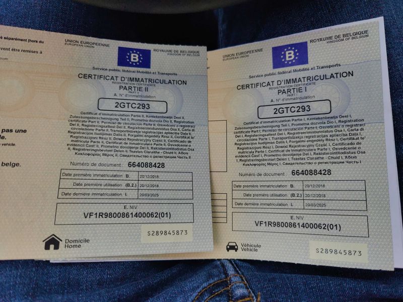 Renault Clio 0.9 Limited — zdjęcie 14