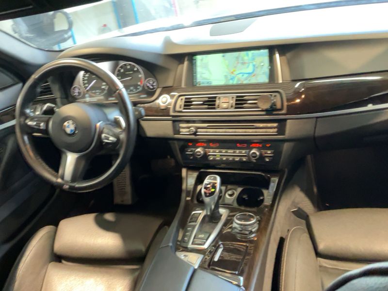BMW 5er M550d xDrive — zdjęcie 12