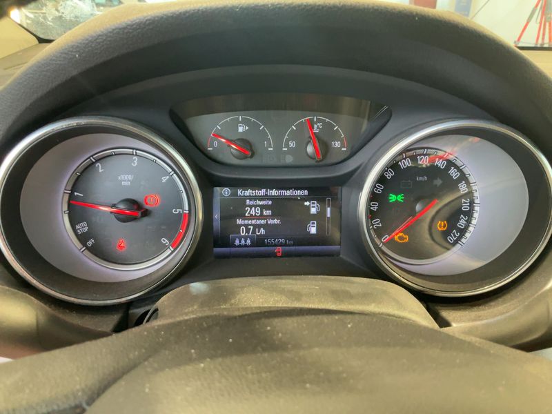 Opel Astra 1.6 CDTI DPF Edition — zdjęcie 13